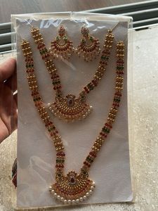 Gold Tone Kundan Necklace Set