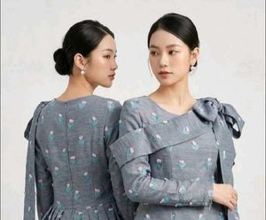 Chic Grey Floral Long Sleeve Top