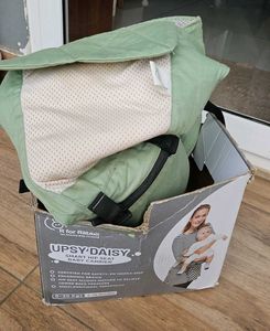 Green R for Rabbit Baby Carrier