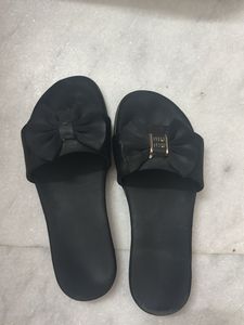 Black Bow Slides