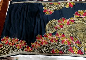 🇳🇿💫🎀Elegant Black Saree with Floral Embroidery