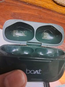 Boat Green Wireless Earbuds with one missing