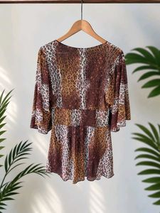 🐆🖤 Animal Print Sheer Tunic Top