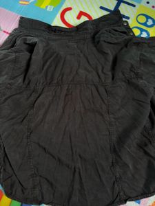 Black Short Sleeve Button-Up Shirt