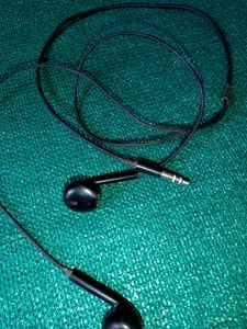 Wired Earbuds