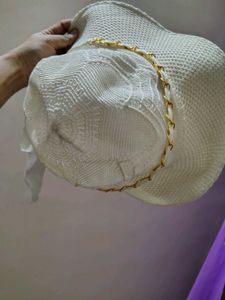 Stylish White Woven Sun Hat with Chain Detail