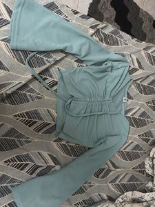 Cute Ruched V-Neck Long Sleeve Top