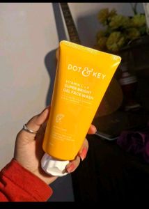 Dot & Key Vitamin C+E Gel Face Wash