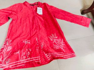 Melange Very Beautiful Floral Tunic With Tag