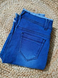 BEST RIPPED JEAN