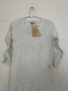 Elegant White Chikankari Kurta