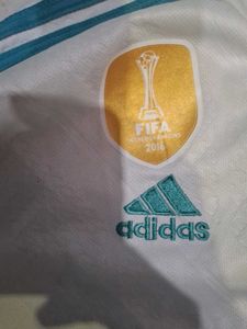 Real Madrid Jersey(2017), embroidery and patches