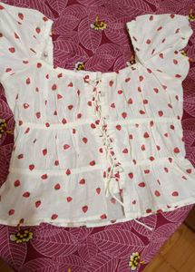 Cute Strawberry Print Puff Sleeve Top (S) size