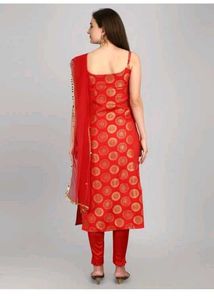 Red &amp; Gold Kurta Set dupatta not available