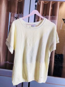 Light Yellow Knit Top🎗️☁️