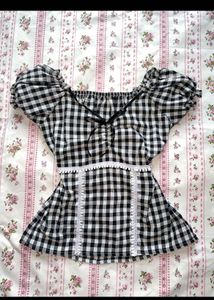 Cute Gingham Puff Sleeve Top