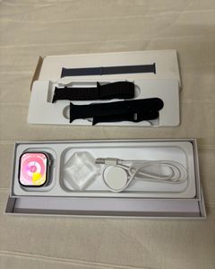 🆕Smartwatch with Extra Bands &amp; Charger