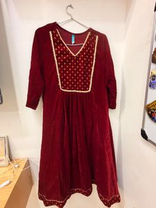 Elegant Maroon Velvet Kurta pant