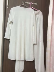 qissa New Elegant White Pleated Kurta Set