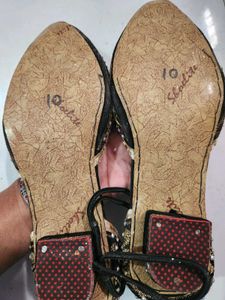 Embellished Jutti Flats