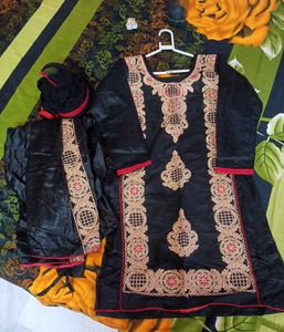 Embroidered Black Kurta