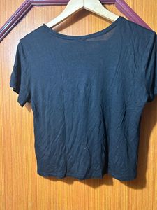 H&amp;M Black Tshirt Women