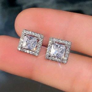 AD KOREANS STUD EARRINGS 💎