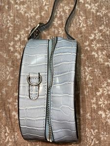 United Colours Of Benetton Sling Bag