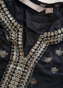Avaasa Embellished Kurta