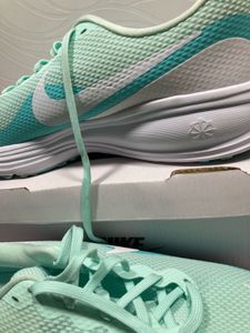 NIKE REVOLUTION 8 Running Shoes For Men ORIGINAL