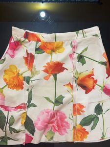 floral skirt - fits upto 28 waist size