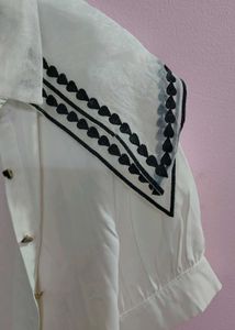 White shirt with Embroidered Collar