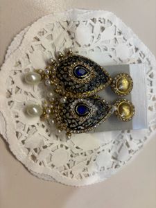 Exquisite Pearl &amp; Blue Stone Earrings