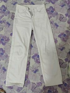 White straight Leg Jeans