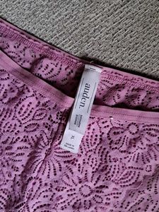 Delicate Lace Thong Panties pack of 2