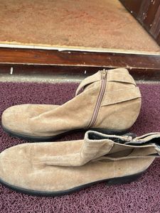Comfortable Suede Ankle Boots