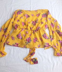Yellow Floral Peplum top🌸