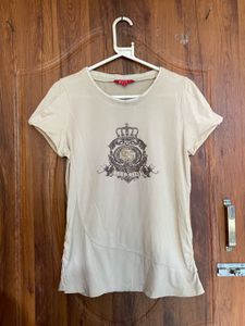 Elle Cream Graphic T-Shirt