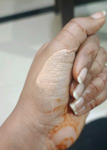blue heaven foundation shed 201 cream blush
