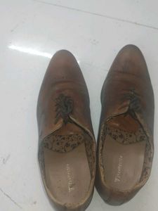 Classic Leather Oxford Shoes