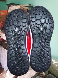 NEW NO USED SPORTS SHOE FOR MEN.