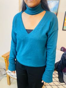 Stylish Blue Cutout Turtleneck Woollen Top