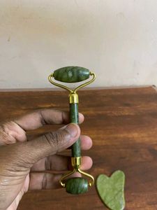 Jade Roller &amp; Gua Sha Set