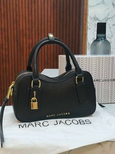 Marc Jacobs Black 🖤 Leather Satchel Bag