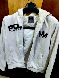 Stylish White Fleece Hoodie ⚪