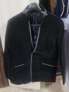 Stylish Men's Black Jacket
