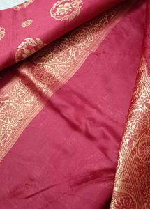 89)Elegant Red &amp; Gold Banarasi Silk Saree