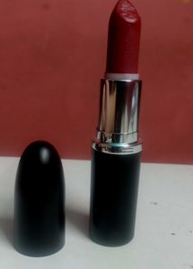 this is a mac lipstick as u can see