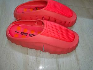 NEW Nike Mind 001