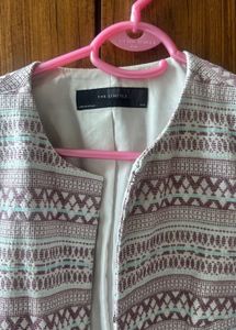 Textured Printed Jacket | White &amp; pink